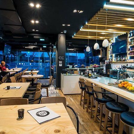 Blackhaus Young Mini Thessaloníki Luaran gambar
